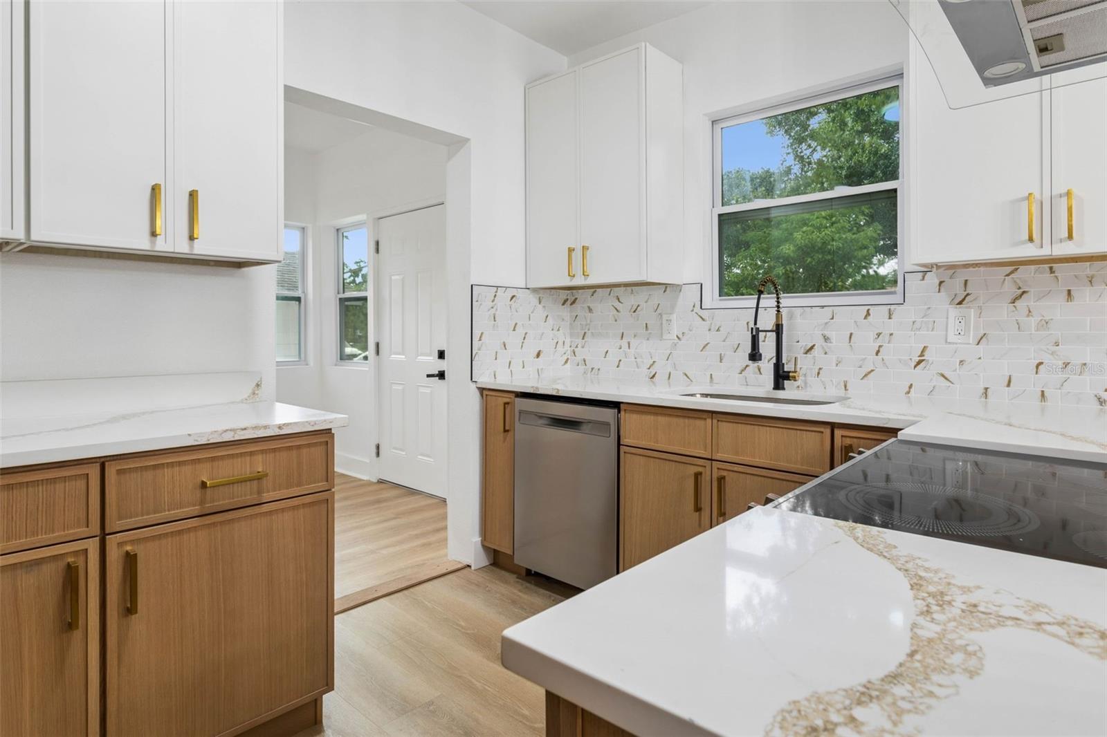 4660 7th, St Petersburg, FL 33713