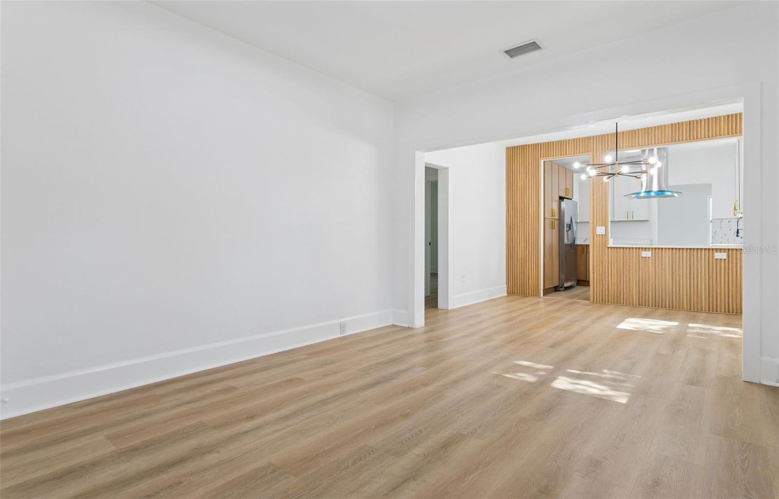 4660 7th, St Petersburg, FL 33713