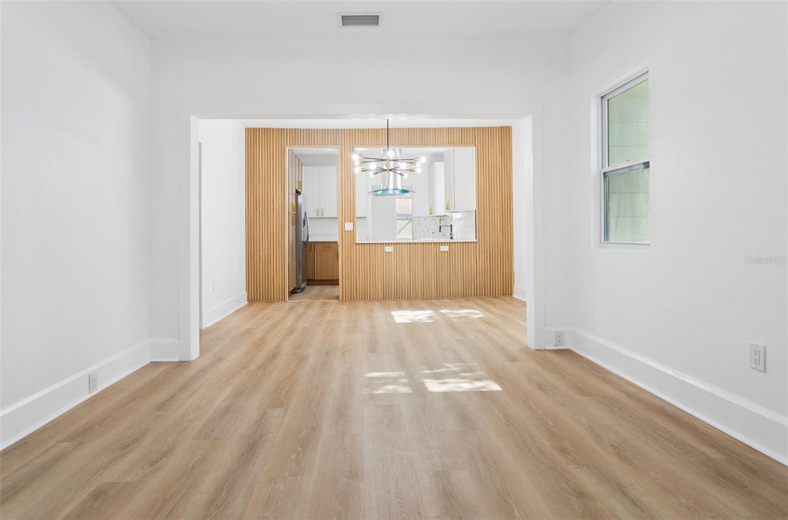 4660 7th, St Petersburg, FL 33713