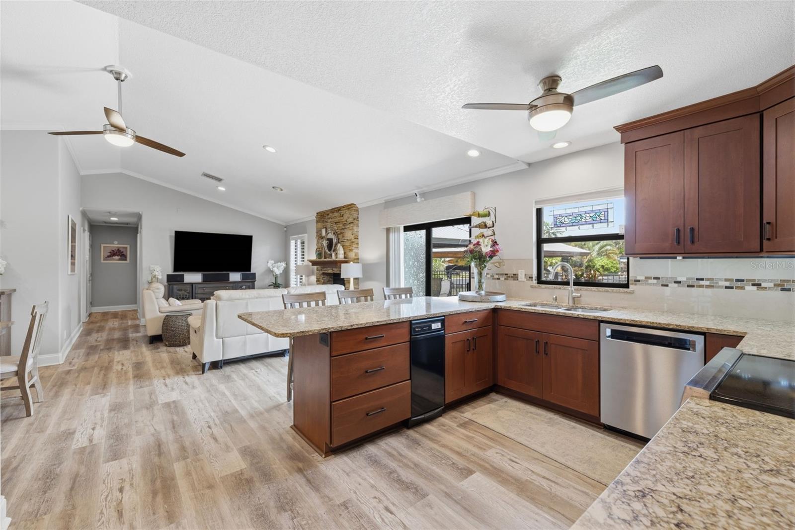 176 Maple, Palm Harbor, FL 34684