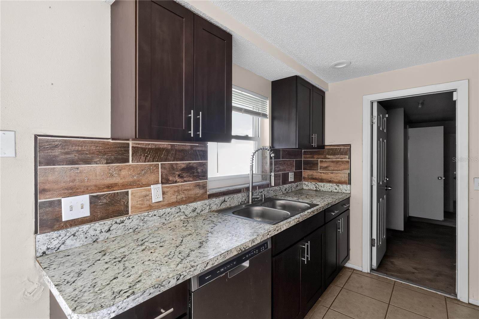 7036 Ashwood, Port Richey, FL 34668