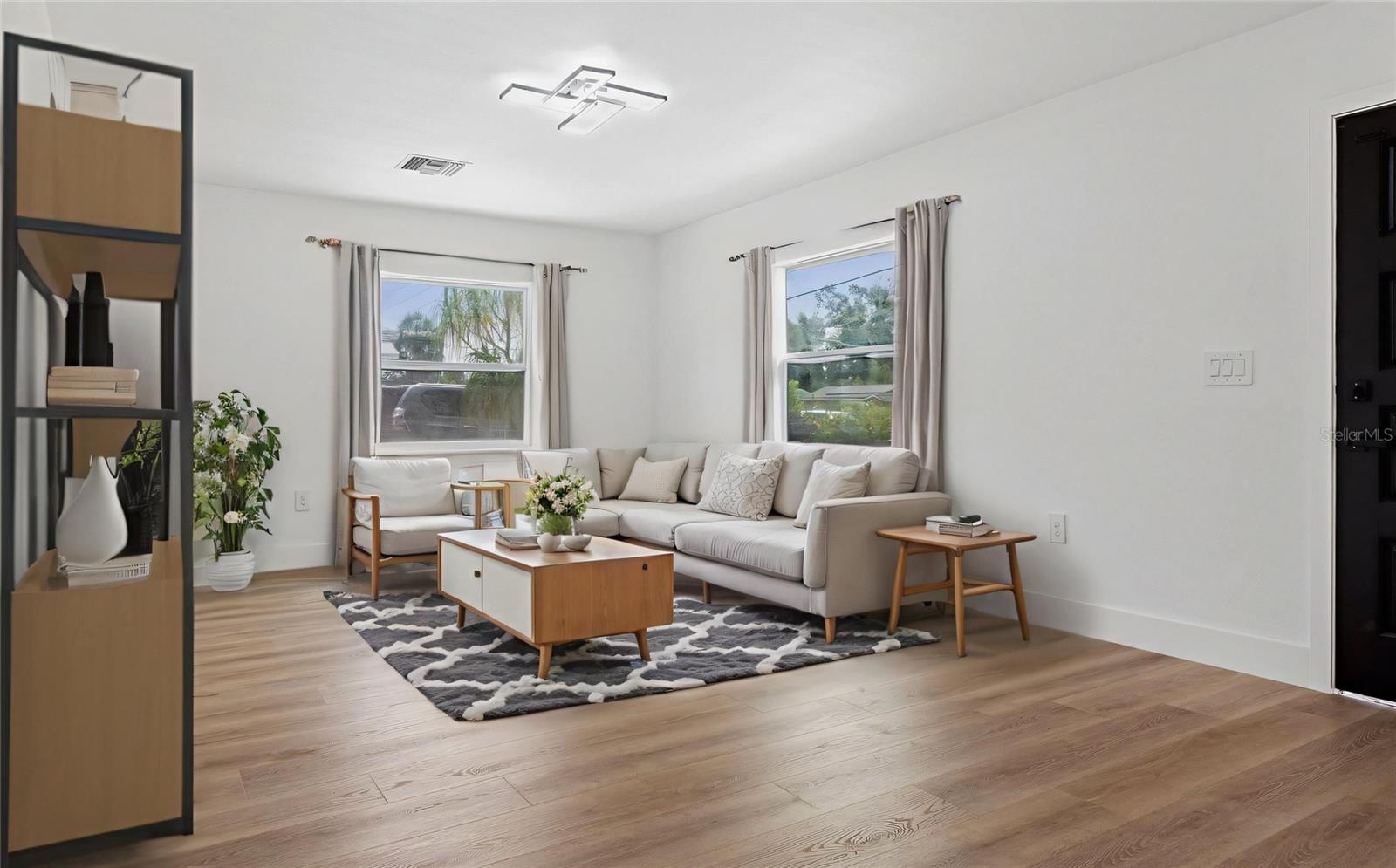 1421 26th, St Petersburg, FL 33705