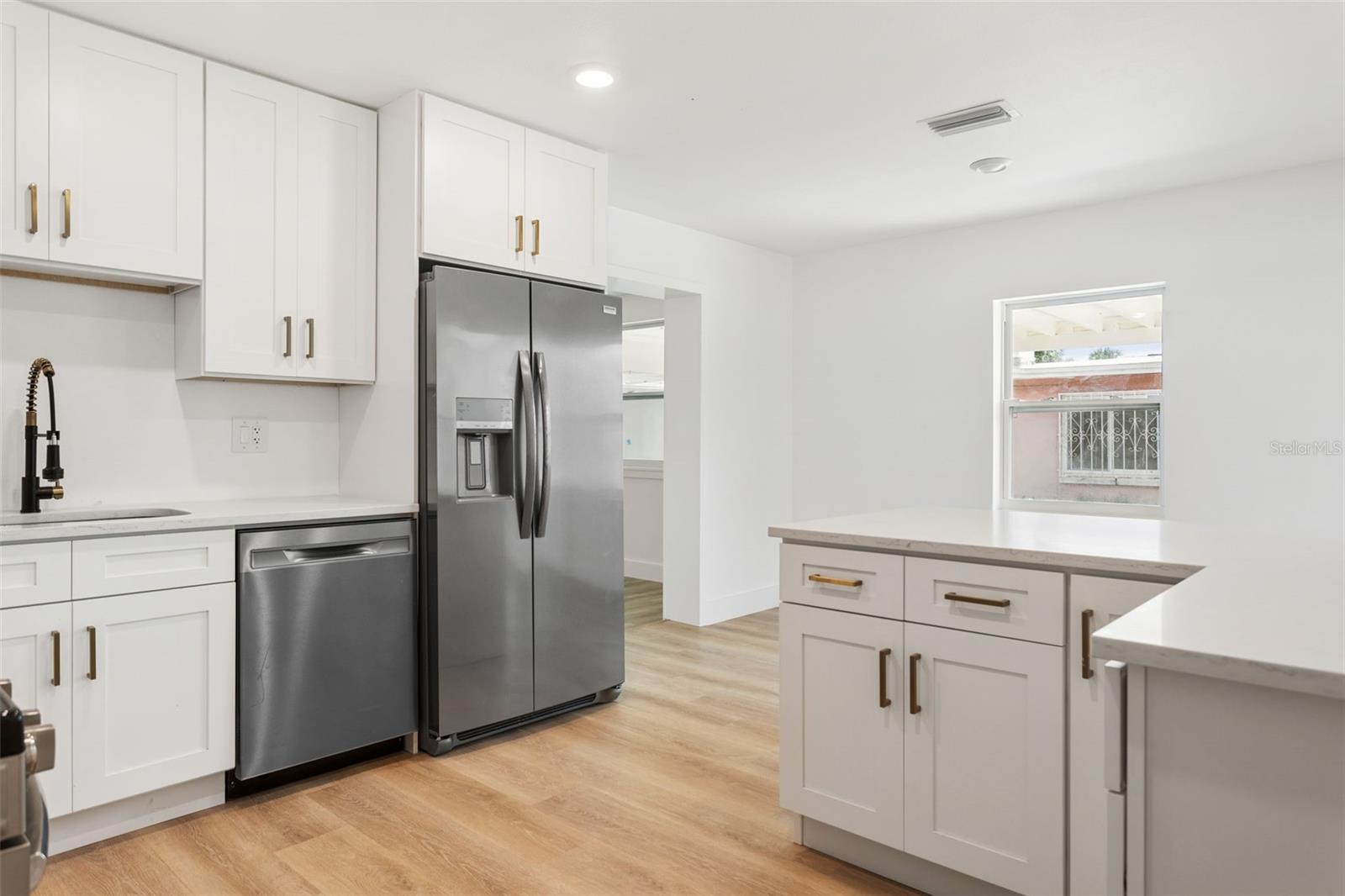 1421 26th, St Petersburg, FL 33705