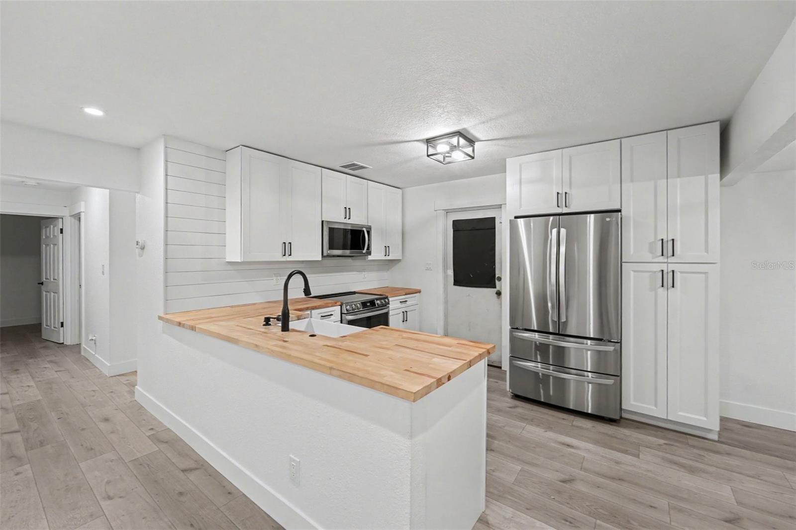 131 Emerald, Largo, FL 33771
