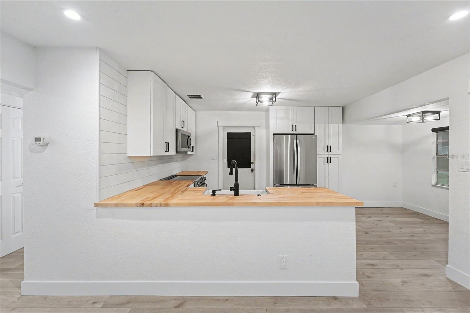 131 Emerald, Largo, FL 33771