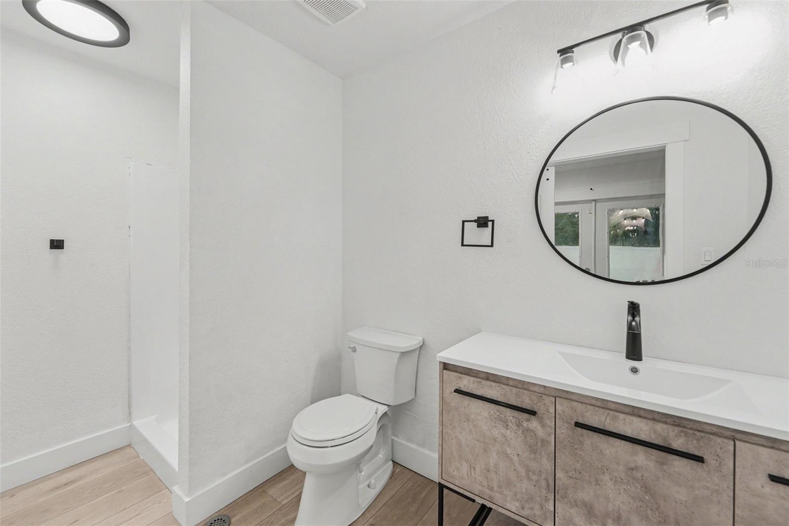 131 Emerald, Largo, FL 33771