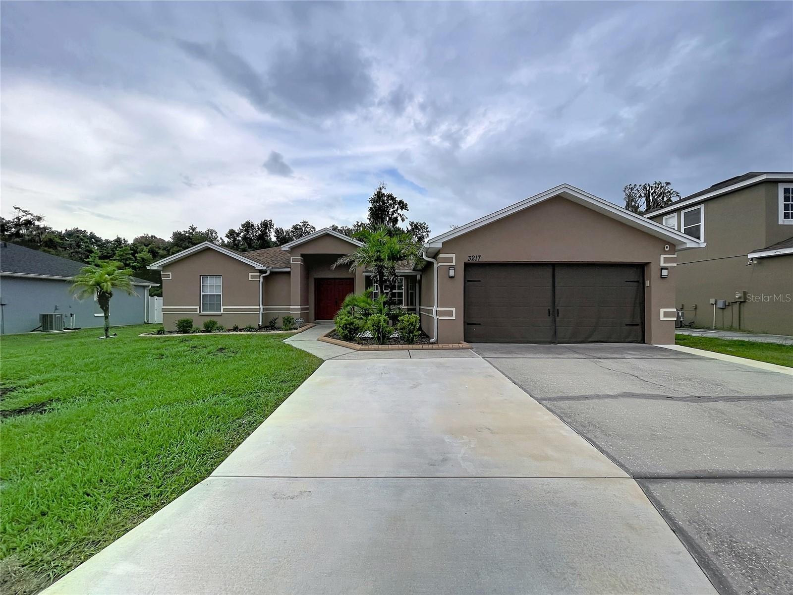 3217 Enclave, Mulberry, FL 33860