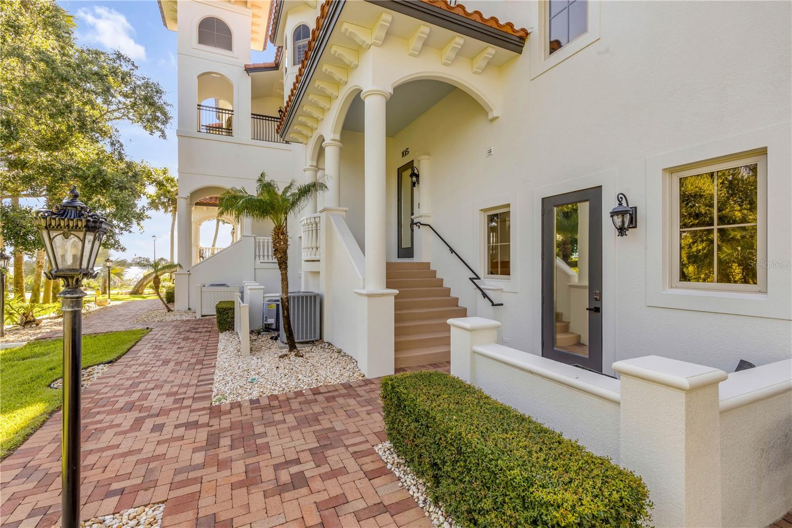 5090 Riverside Unit 105, Port Orange, FL 32127