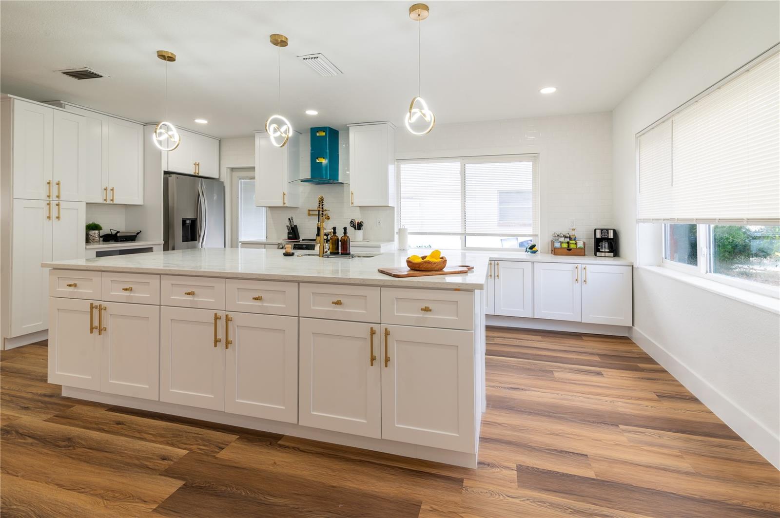 6613 Blue Heron, St Petersburg, FL 33707