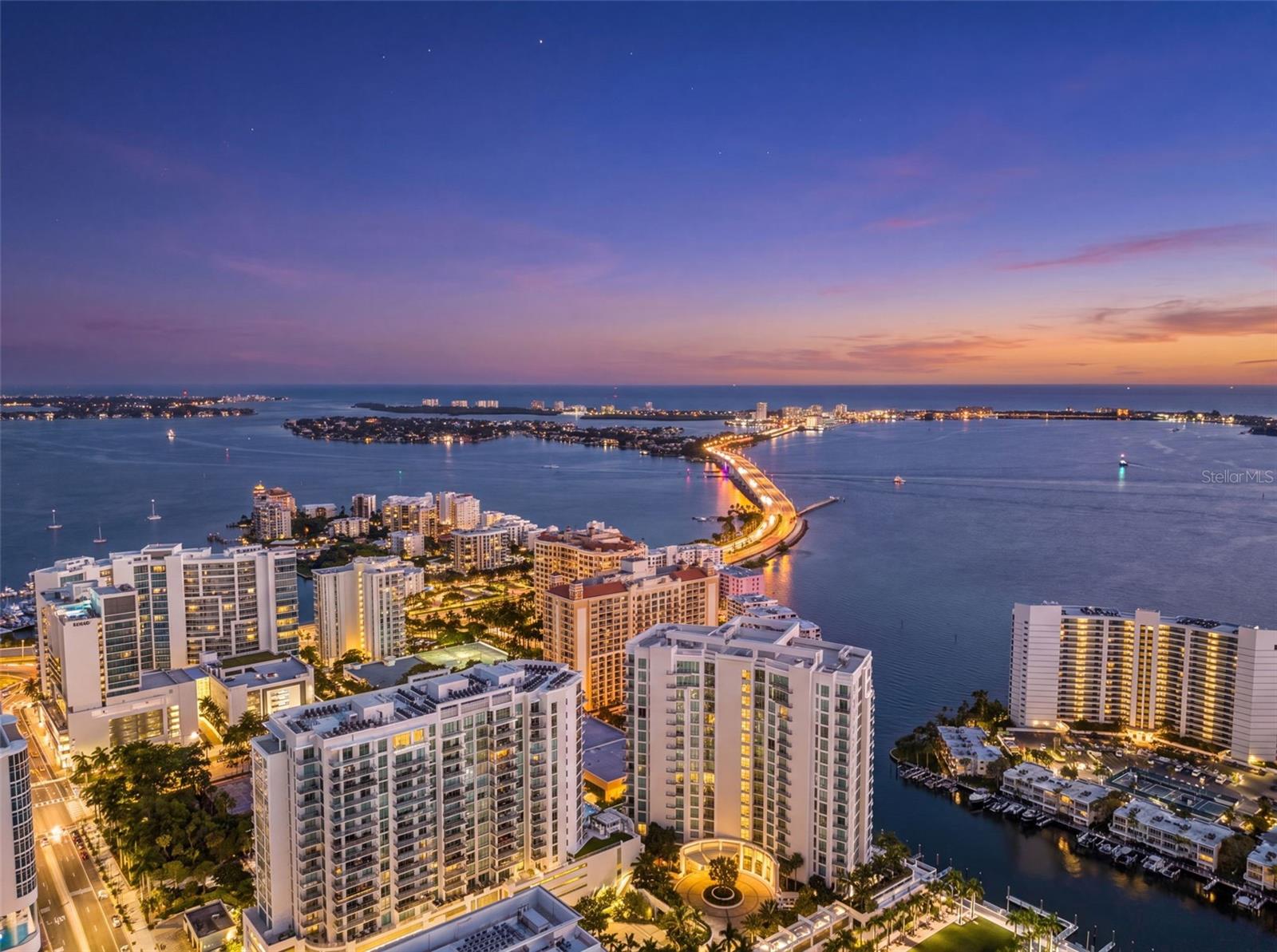 301 Quay Commons Unit 1009, Sarasota, FL 34236