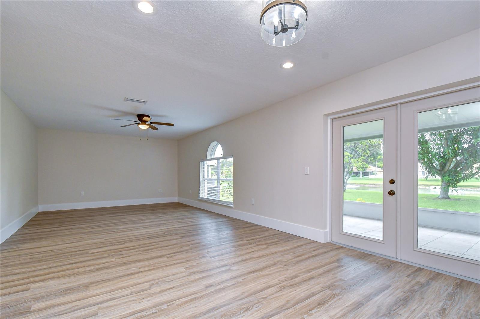 12928 Kings Lake, Gibsonton, FL 33534