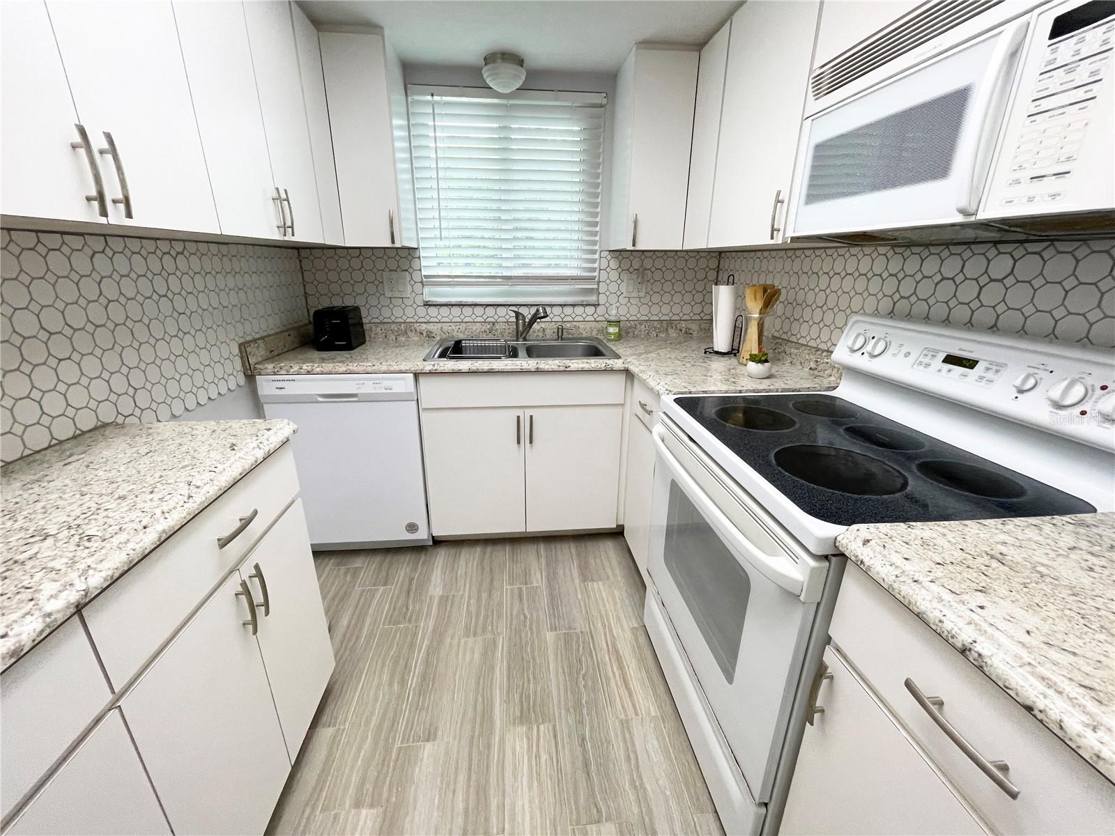 5880 38th Unit 206, St Petersburg, FL 33710