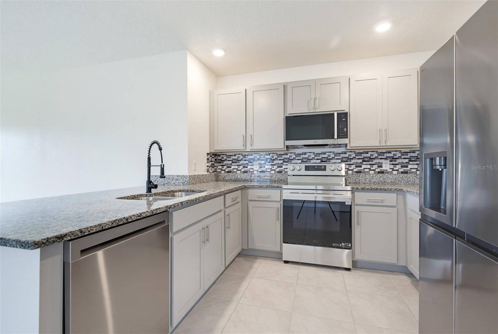 281 Caryota, New Smyrna Beach, FL 32168
