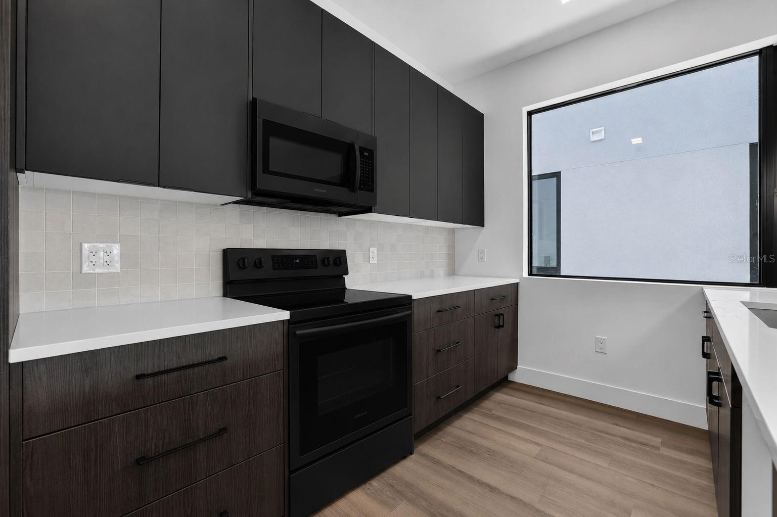100 36th, St Petersburg, FL 33713