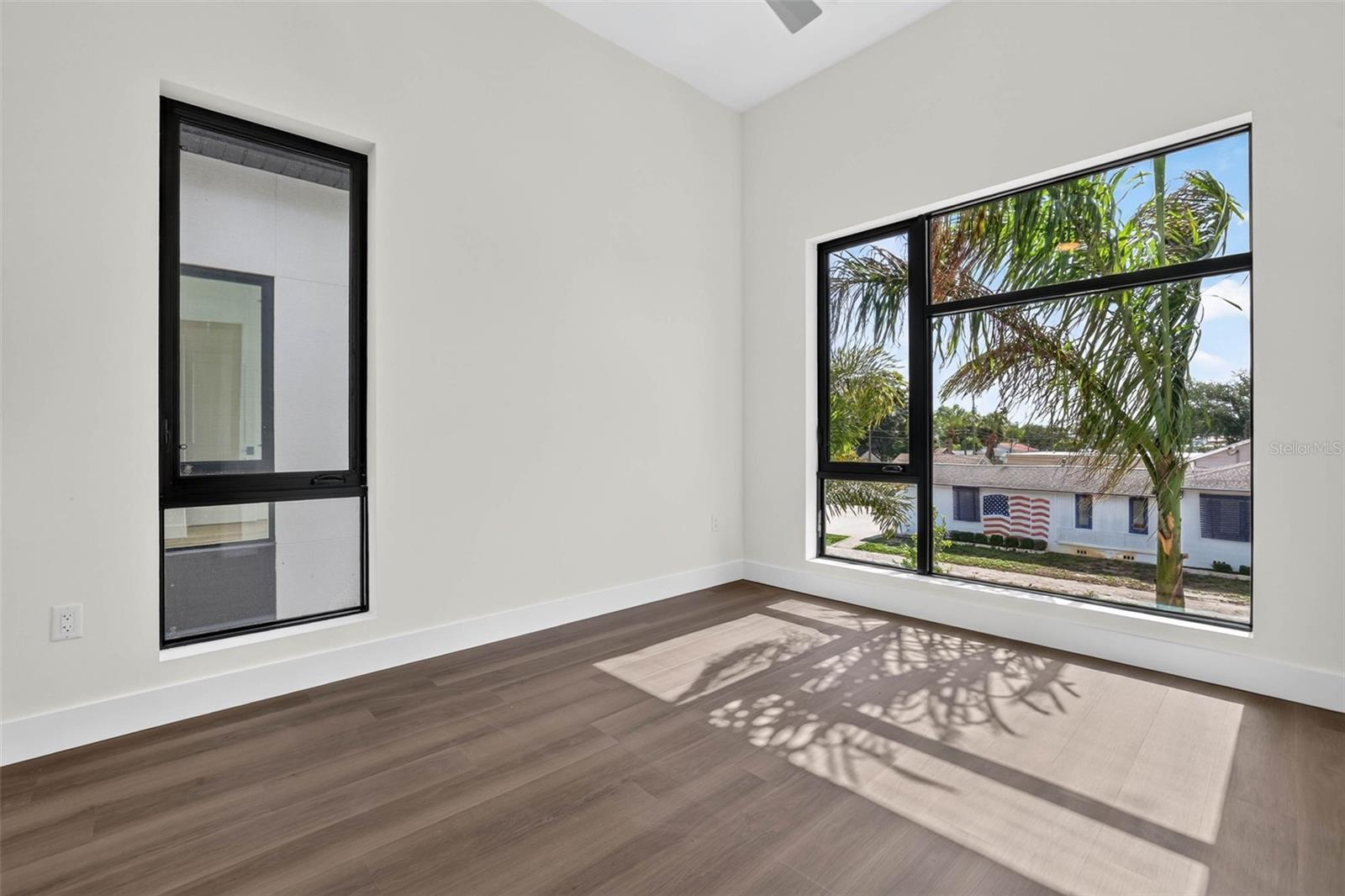 100 36th, St Petersburg, FL 33713
