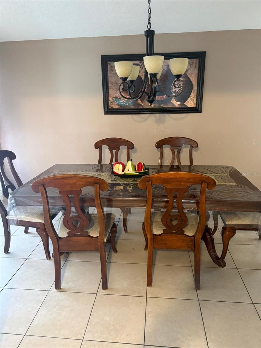 1827 Heather, Tampa, FL 33612