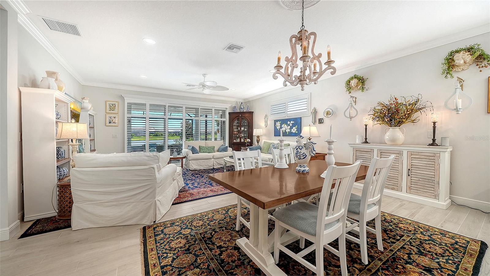 8152 Sternway, Sarasota, FL 34240