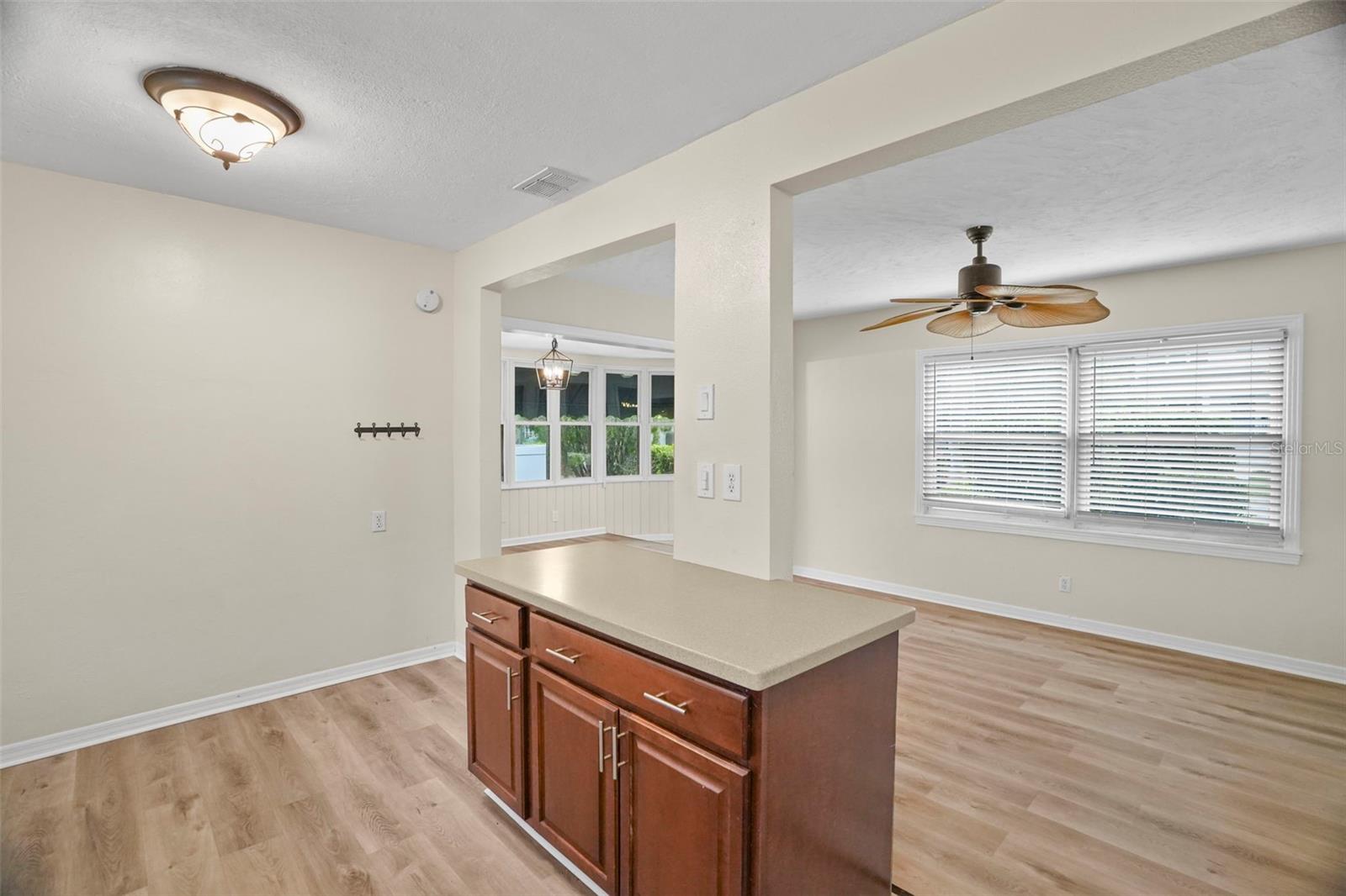 446 37th, St Petersburg, FL 33704