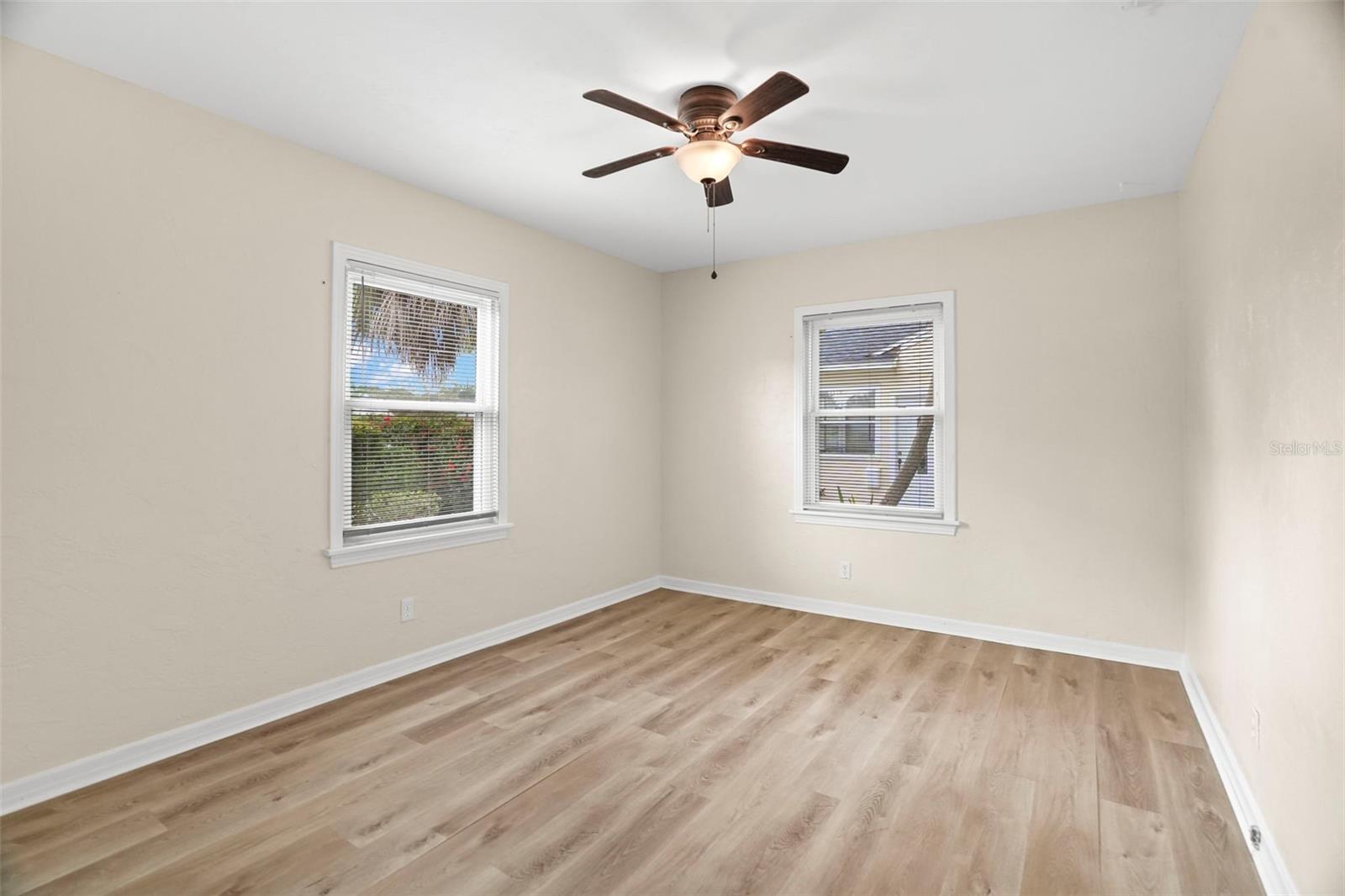 446 37th, St Petersburg, FL 33704