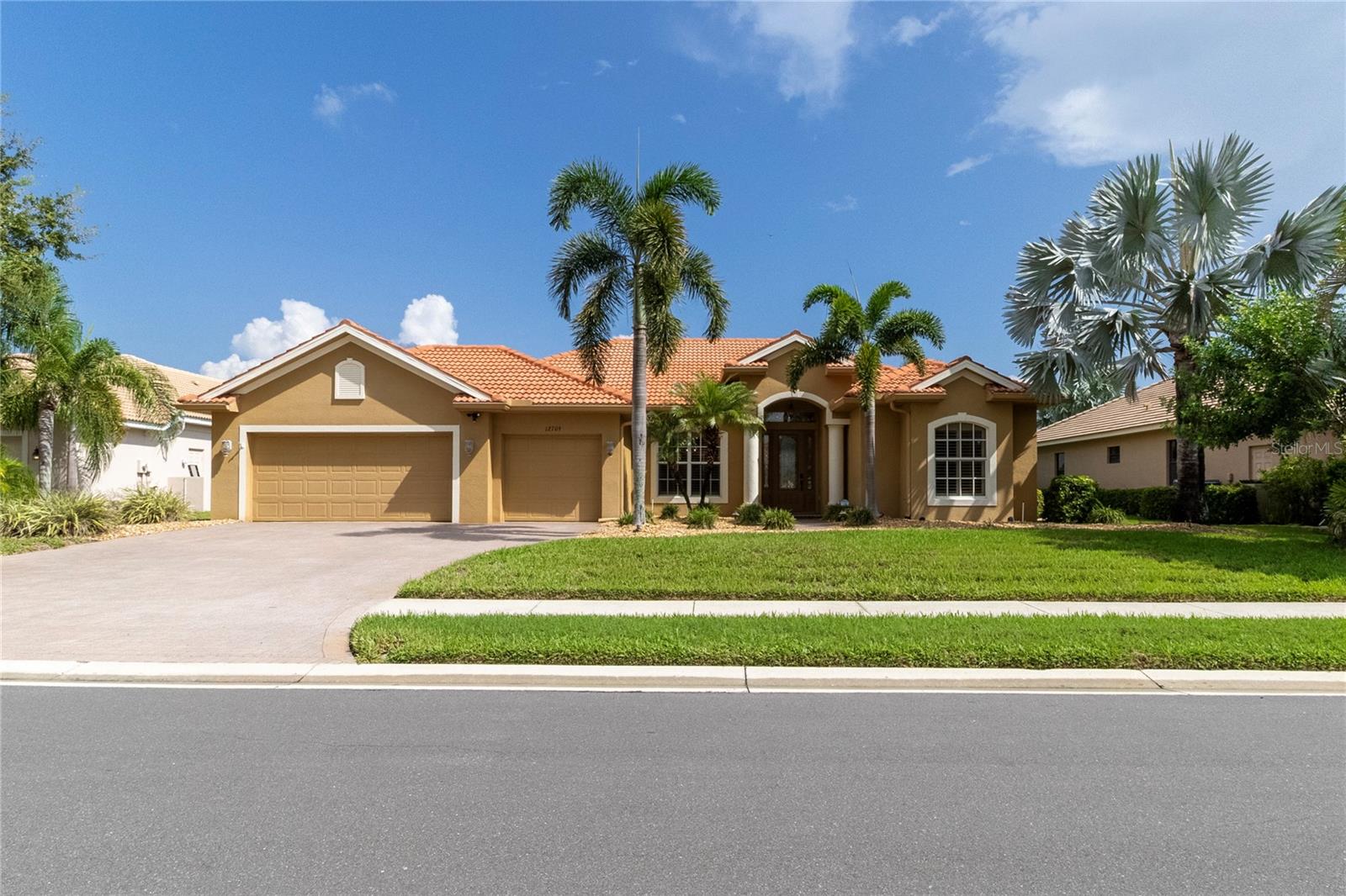 12709 Penguin, Bradenton, FL 34212