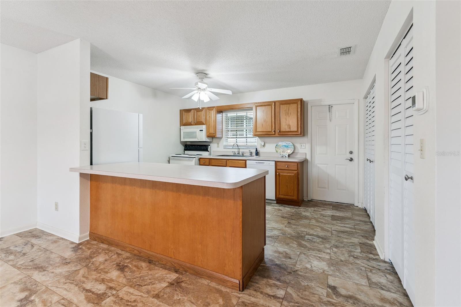 1433 Thousand Roses, Lake Wales, FL 33853
