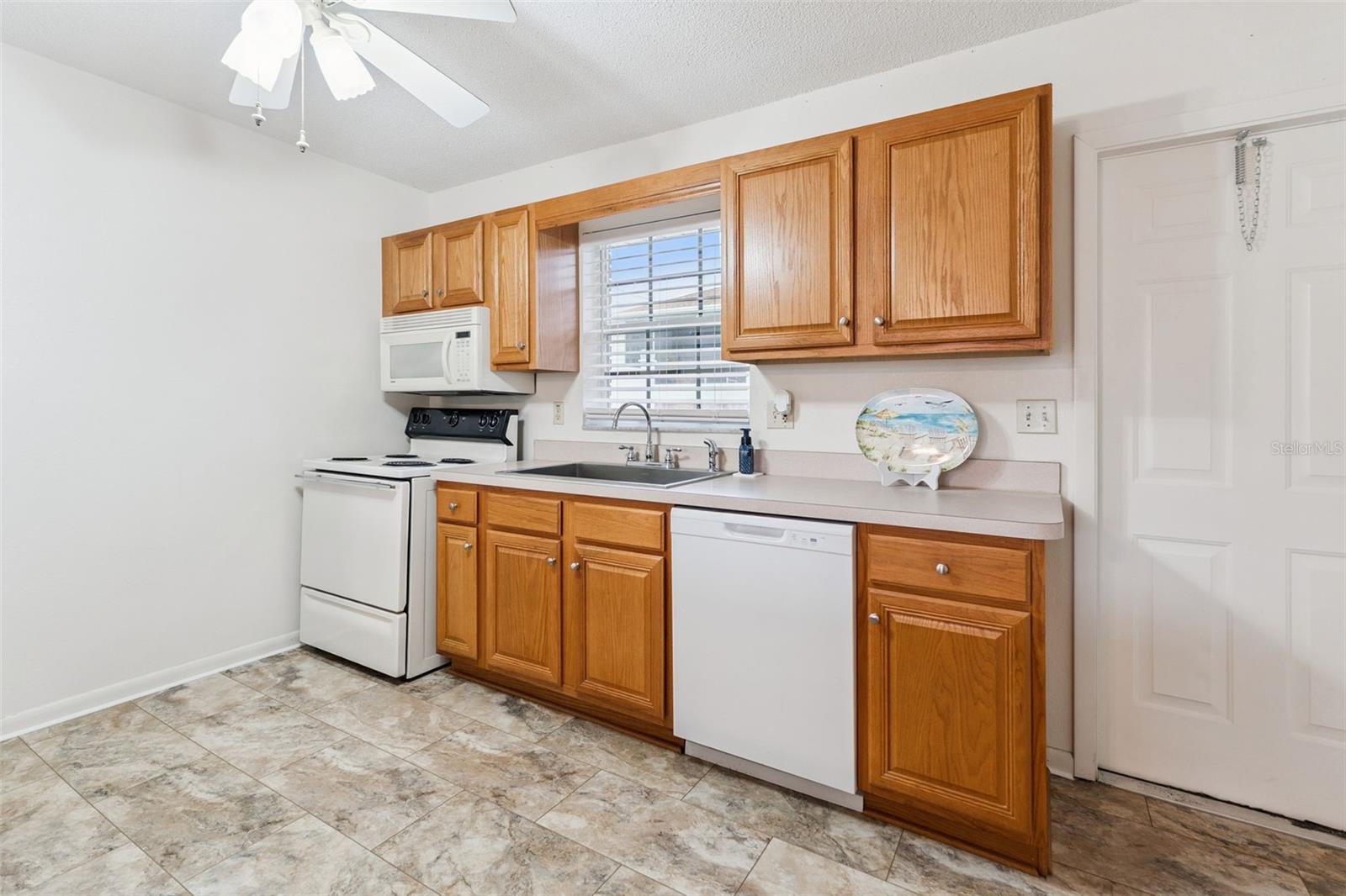 1433 Thousand Roses, Lake Wales, FL 33853