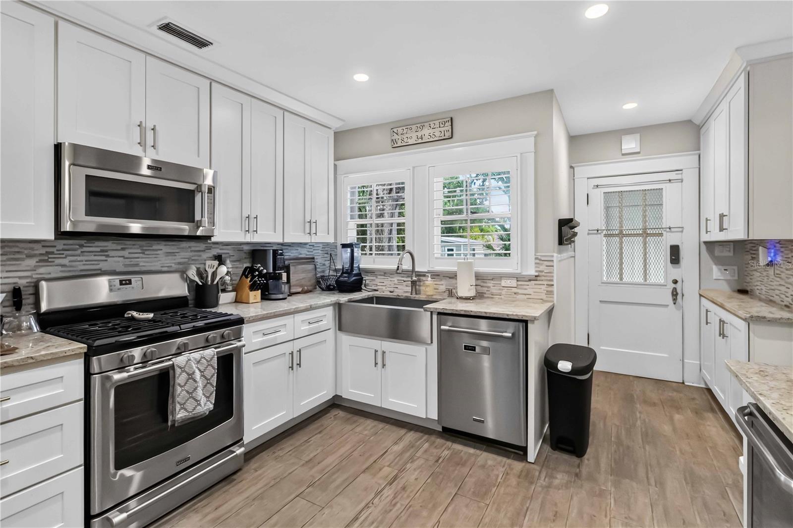 2016 Virginia, Bradenton, FL 34205