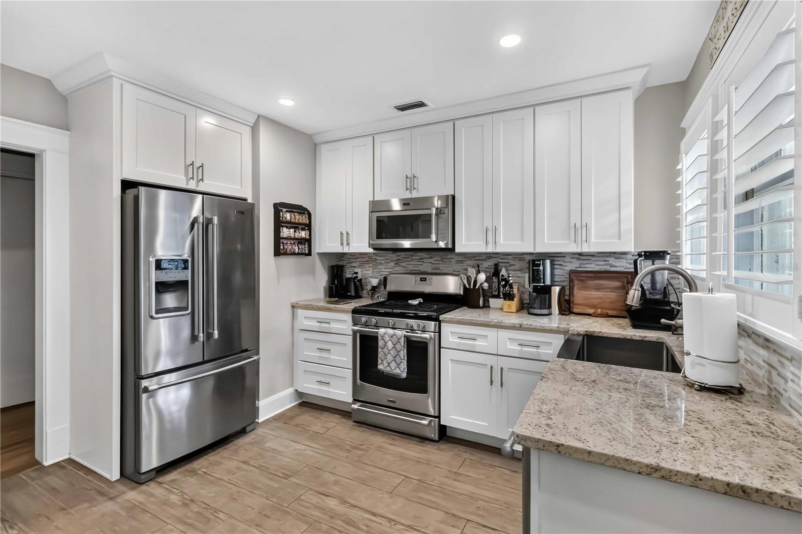 2016 Virginia, Bradenton, FL 34205