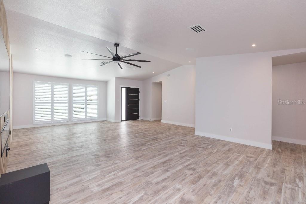 306 Buttonwood, Largo, FL 33770