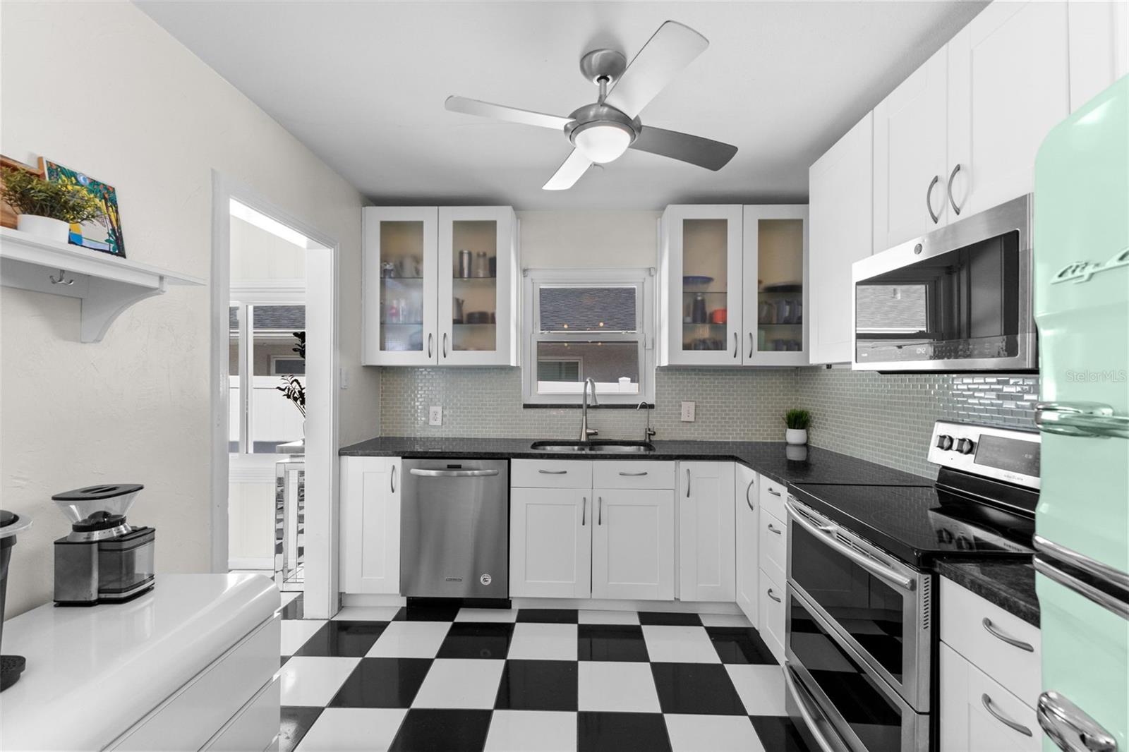 170 22nd, St Petersburg, FL 33704
