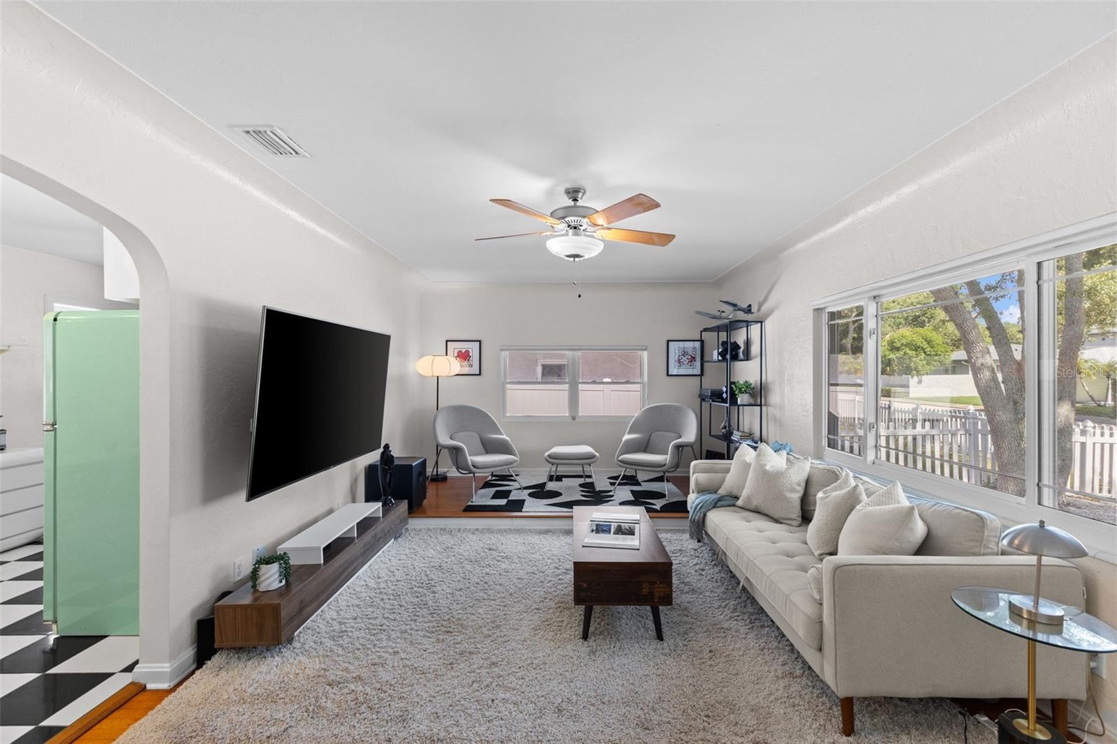 170 22nd, St Petersburg, FL 33704