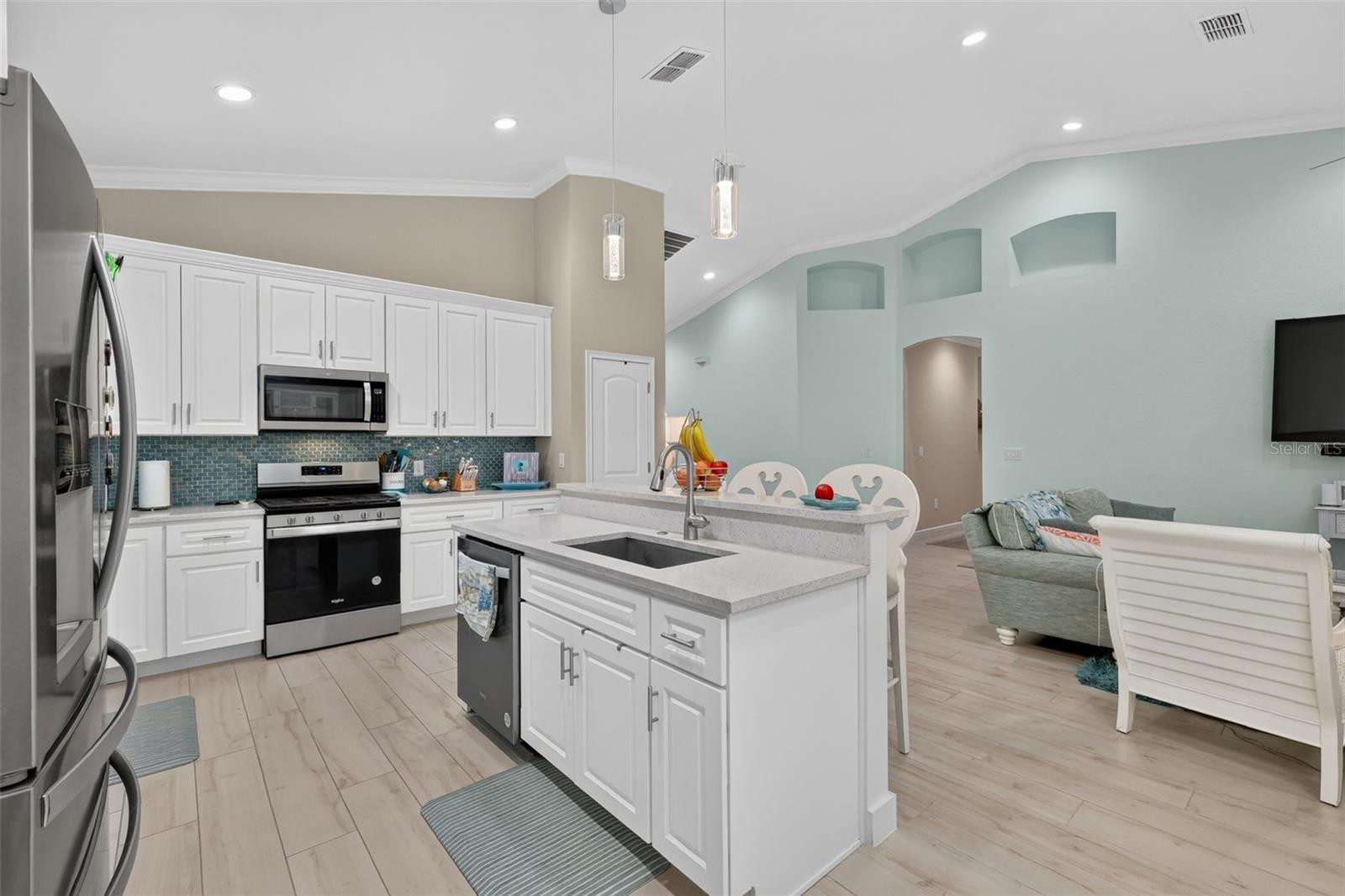 12615 49th, Oxford, FL 34484
