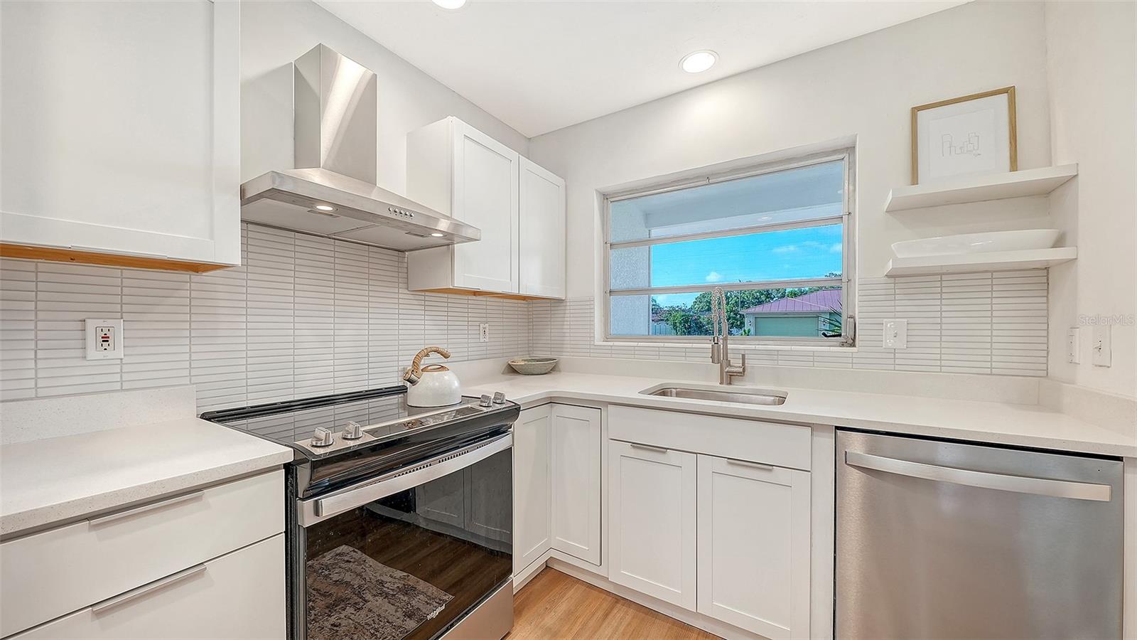 2719 Temple, Sarasota, FL 34239