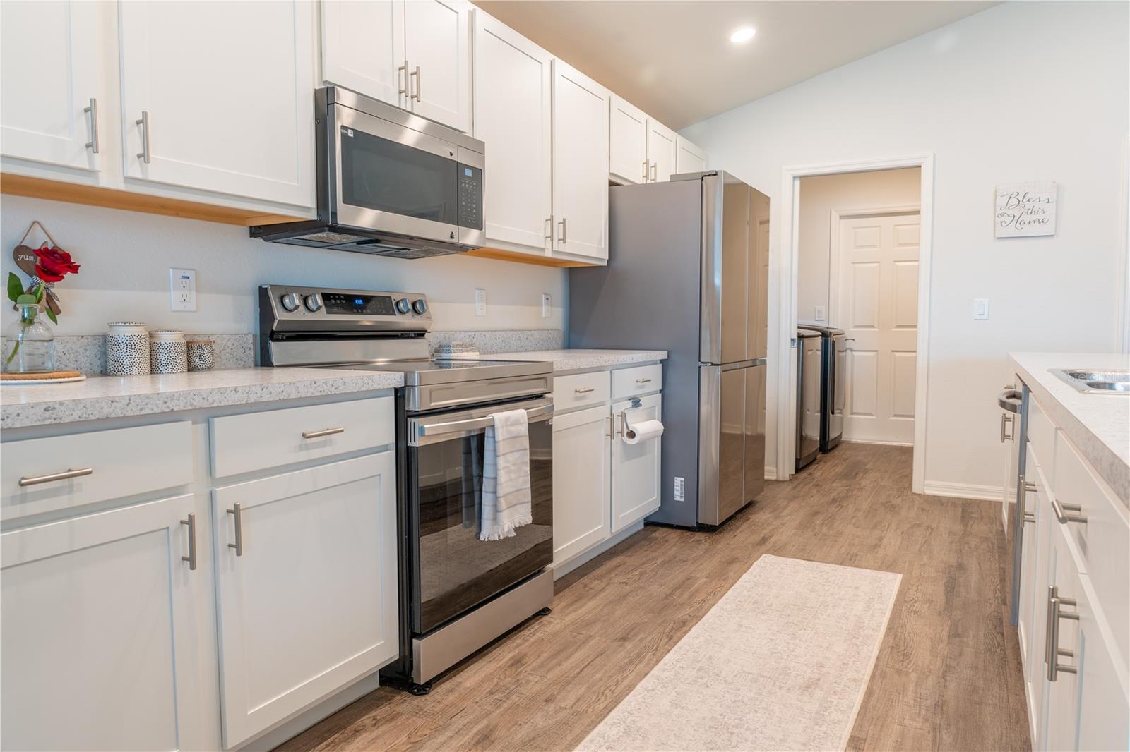 909 Montgomery, Polk City, FL 33868