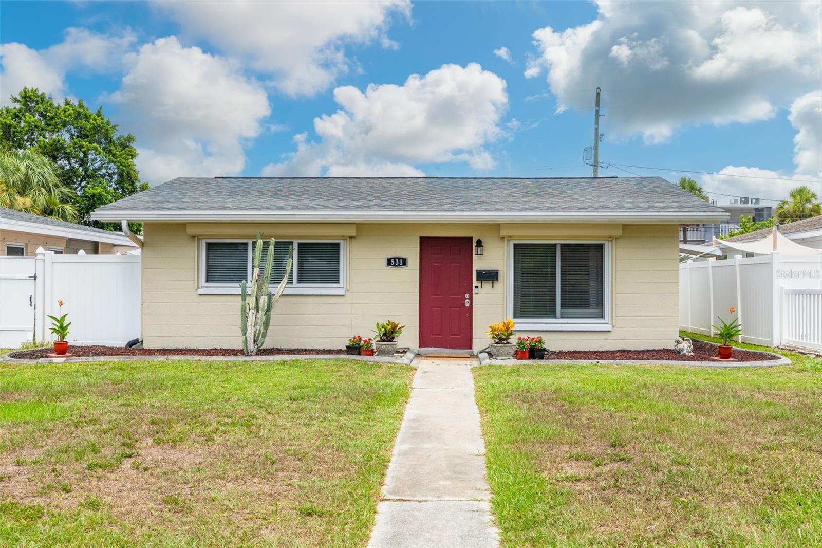 531 75th, St Petersburg, FL 33702