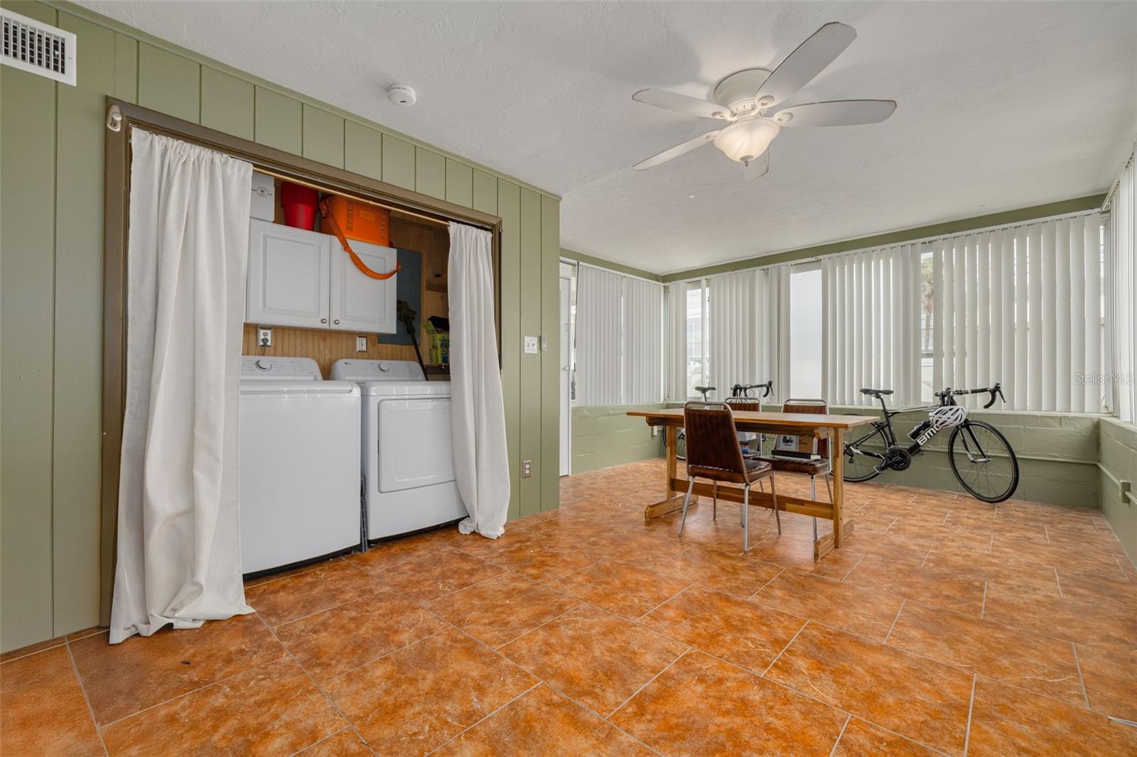 531 75th, St Petersburg, FL 33702