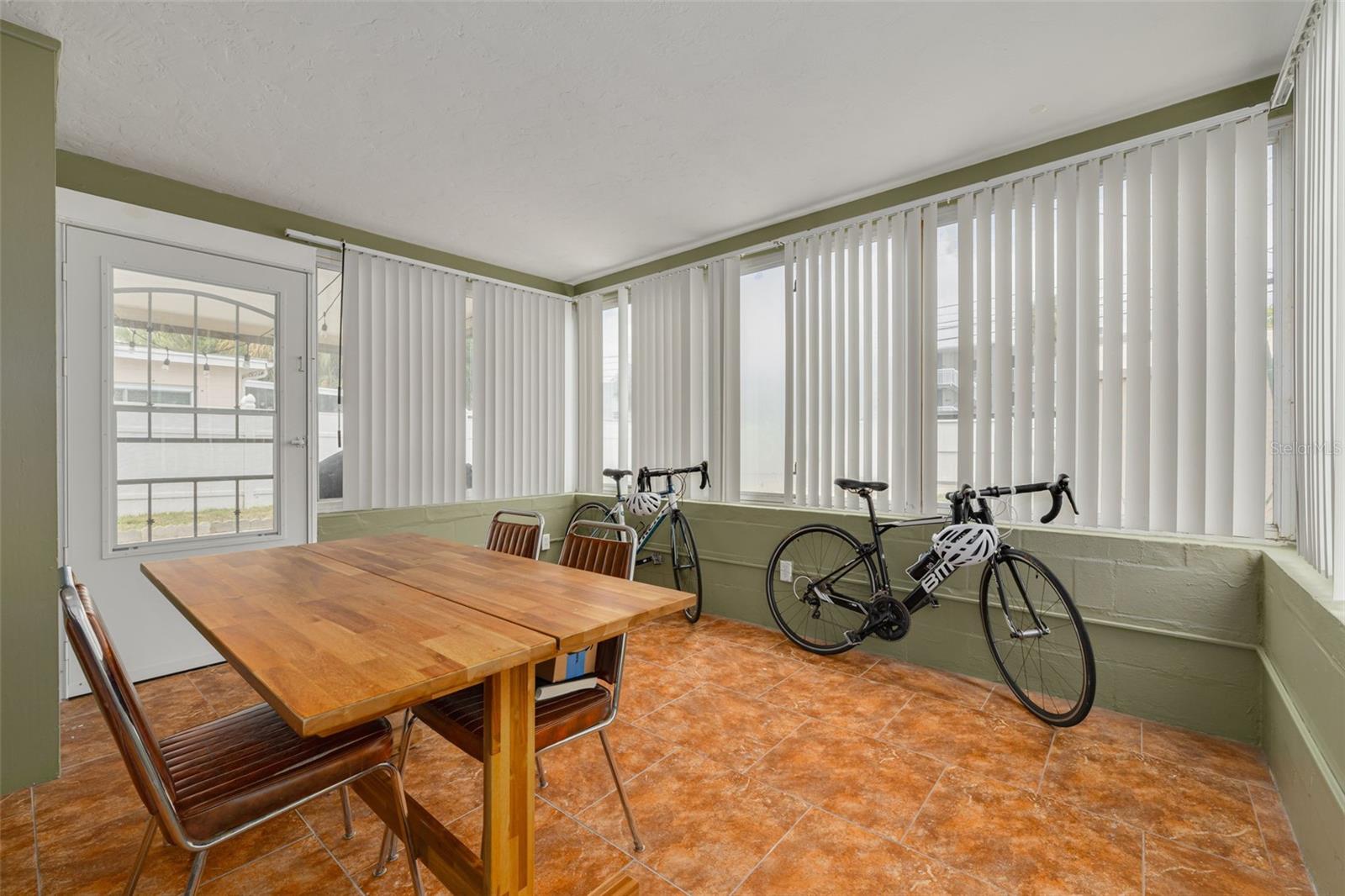 531 75th, St Petersburg, FL 33702