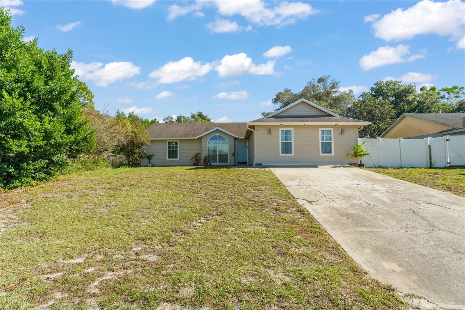 961 Millenbeck, Deltona, FL 32725