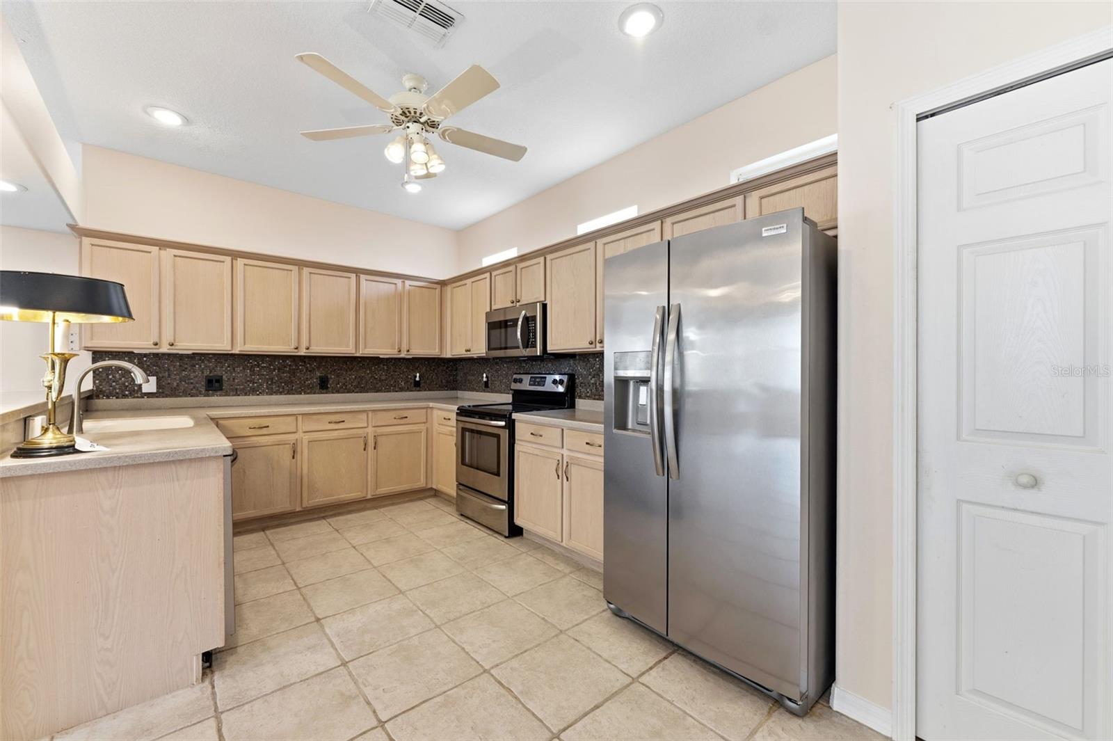 7606 Berna, Land O Lakes, FL 34637