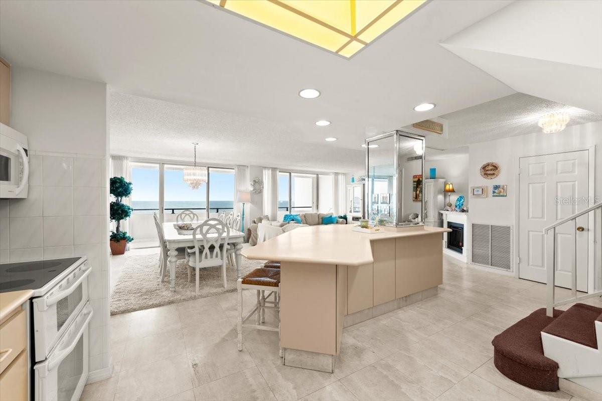 901 Atlantic Unit Ph3, Ormond Beach, FL 32176
