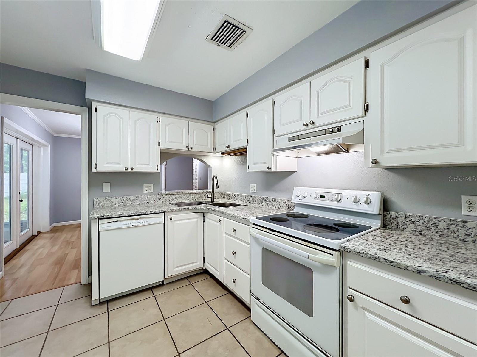 300 Pinecrest, Mount Dora, FL 32757
