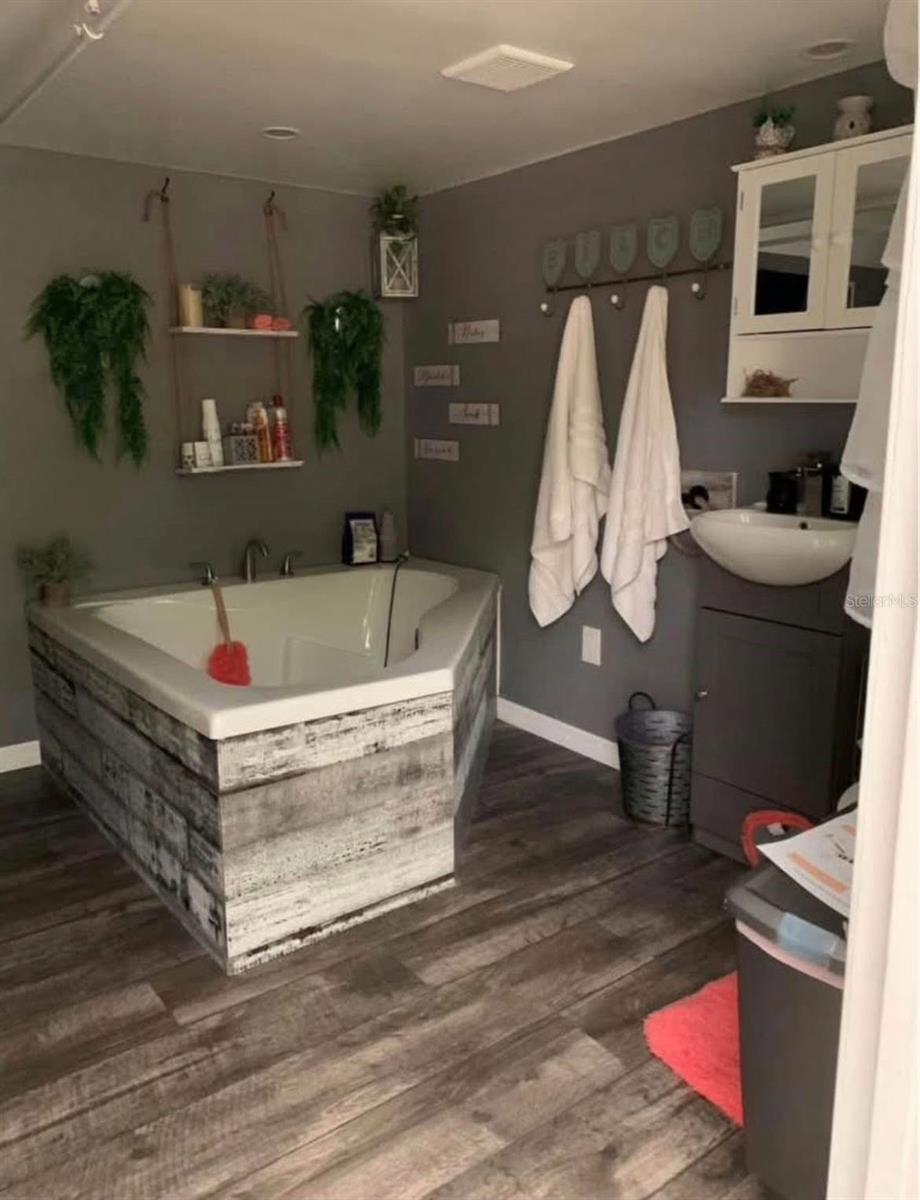 120 Avenida de Baha, Nokomis, FL 34275