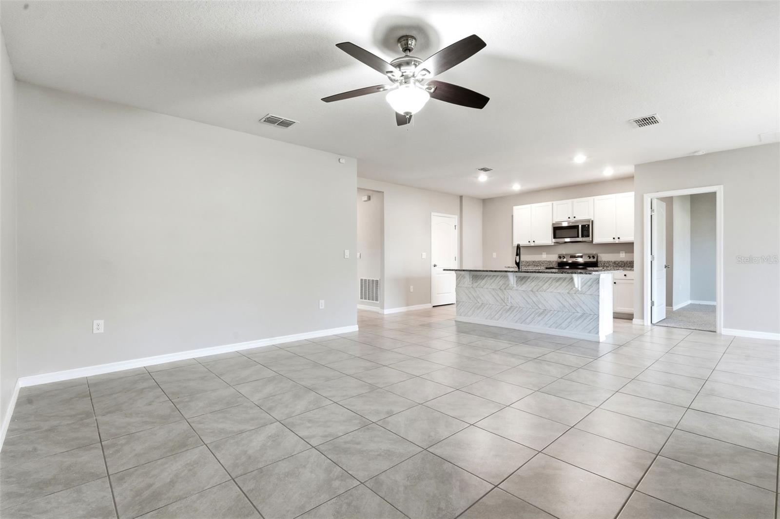 895 Lazio, Debary, FL 32713