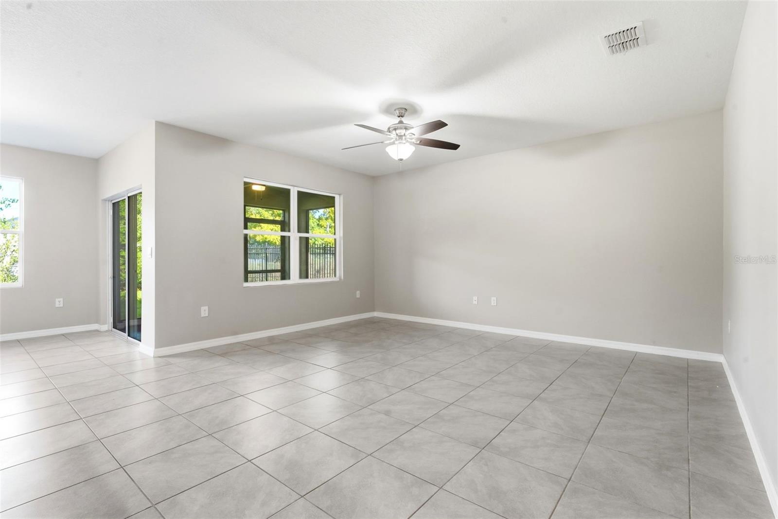 895 Lazio, Debary, FL 32713