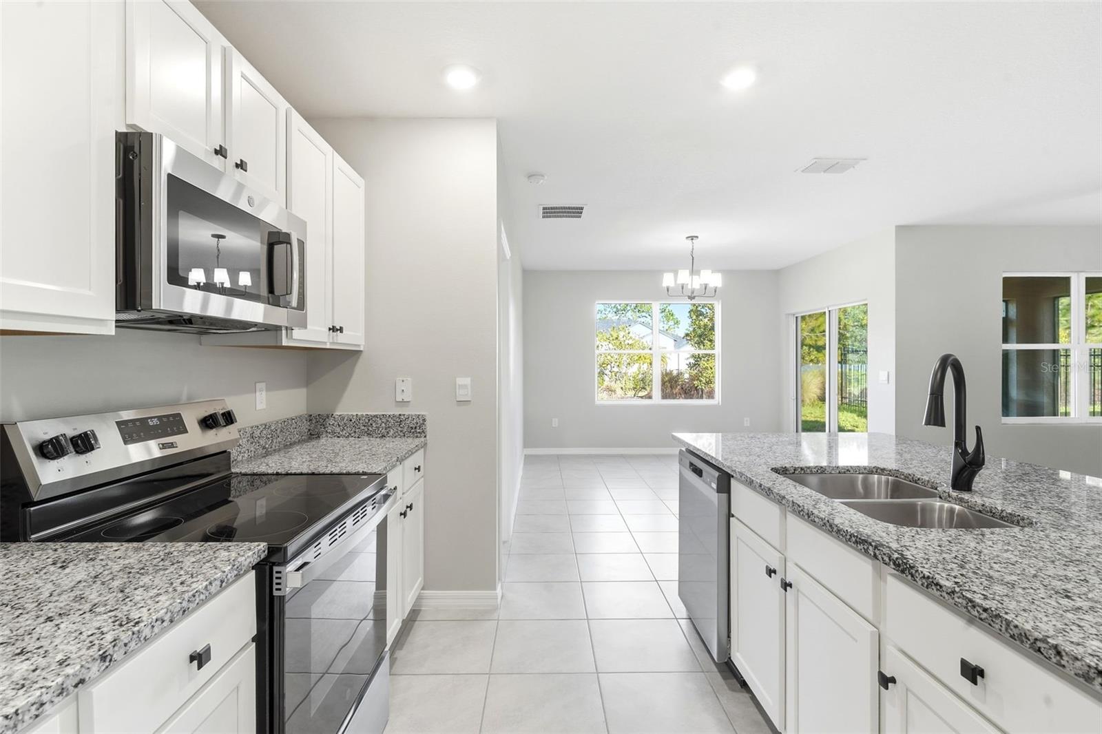 895 Lazio, Debary, FL 32713