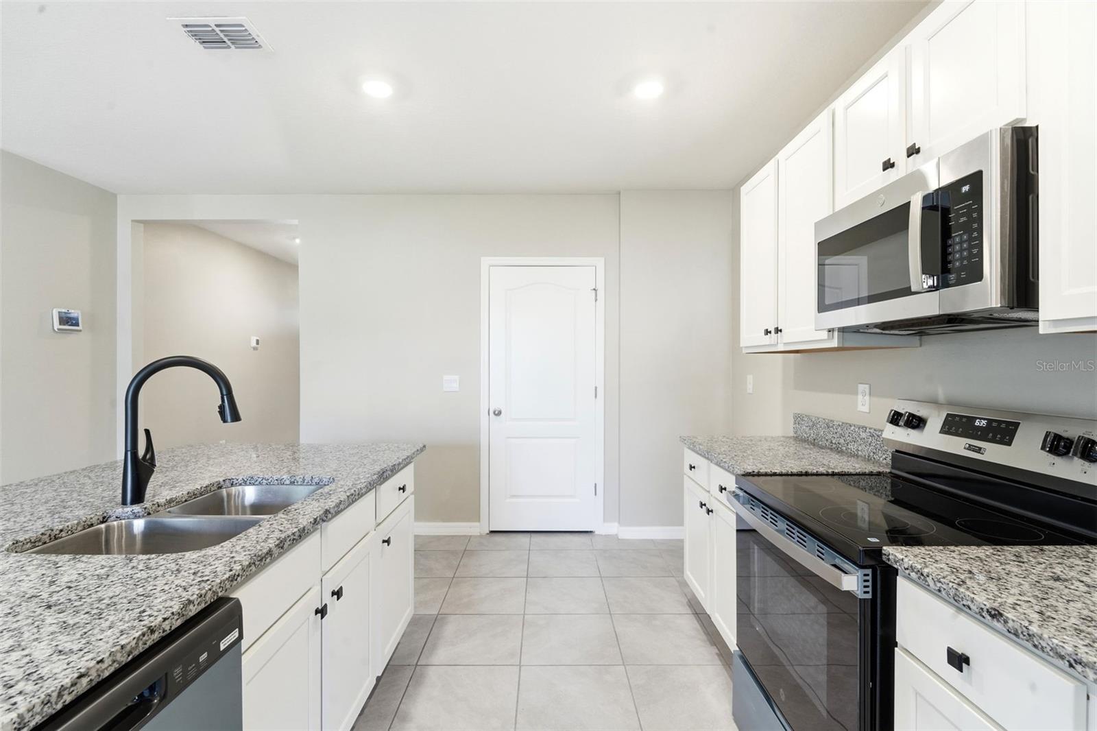 895 Lazio, Debary, FL 32713