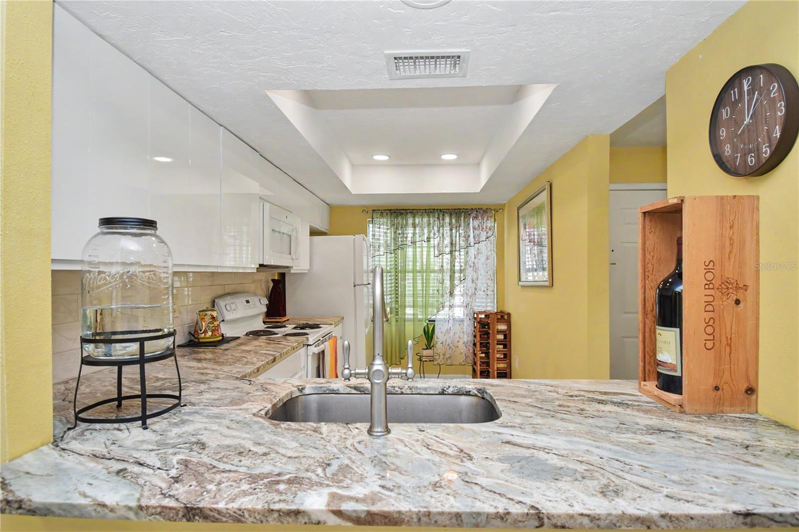 5677 Summer Side Unit 31b, Sarasota, FL 34231