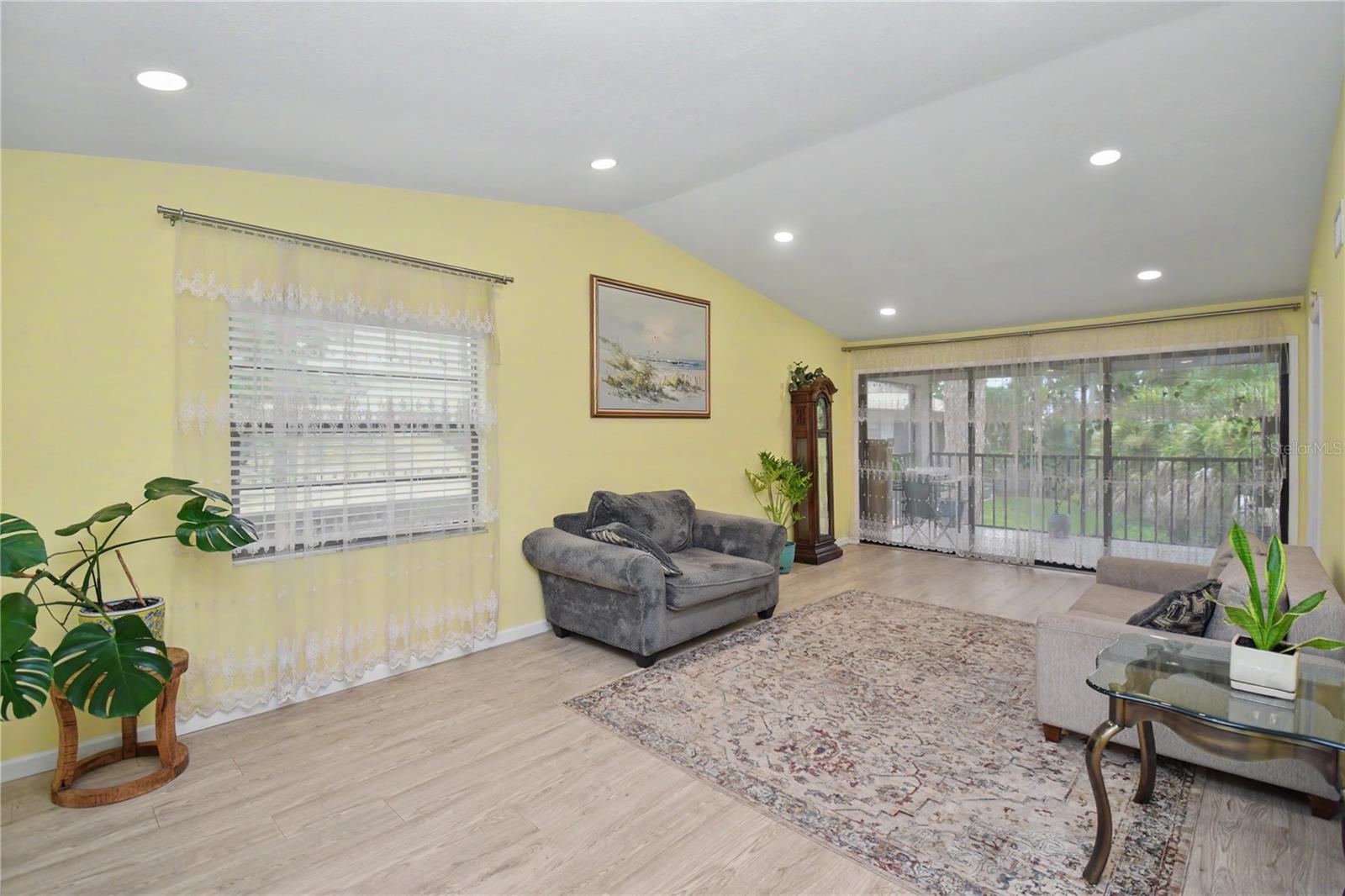 5677 Summer Side Unit 31b, Sarasota, FL 34231