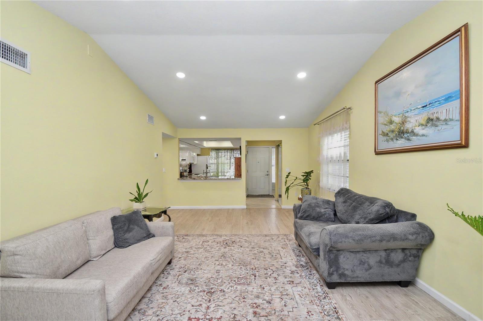 5677 Summer Side Unit 31b, Sarasota, FL 34231
