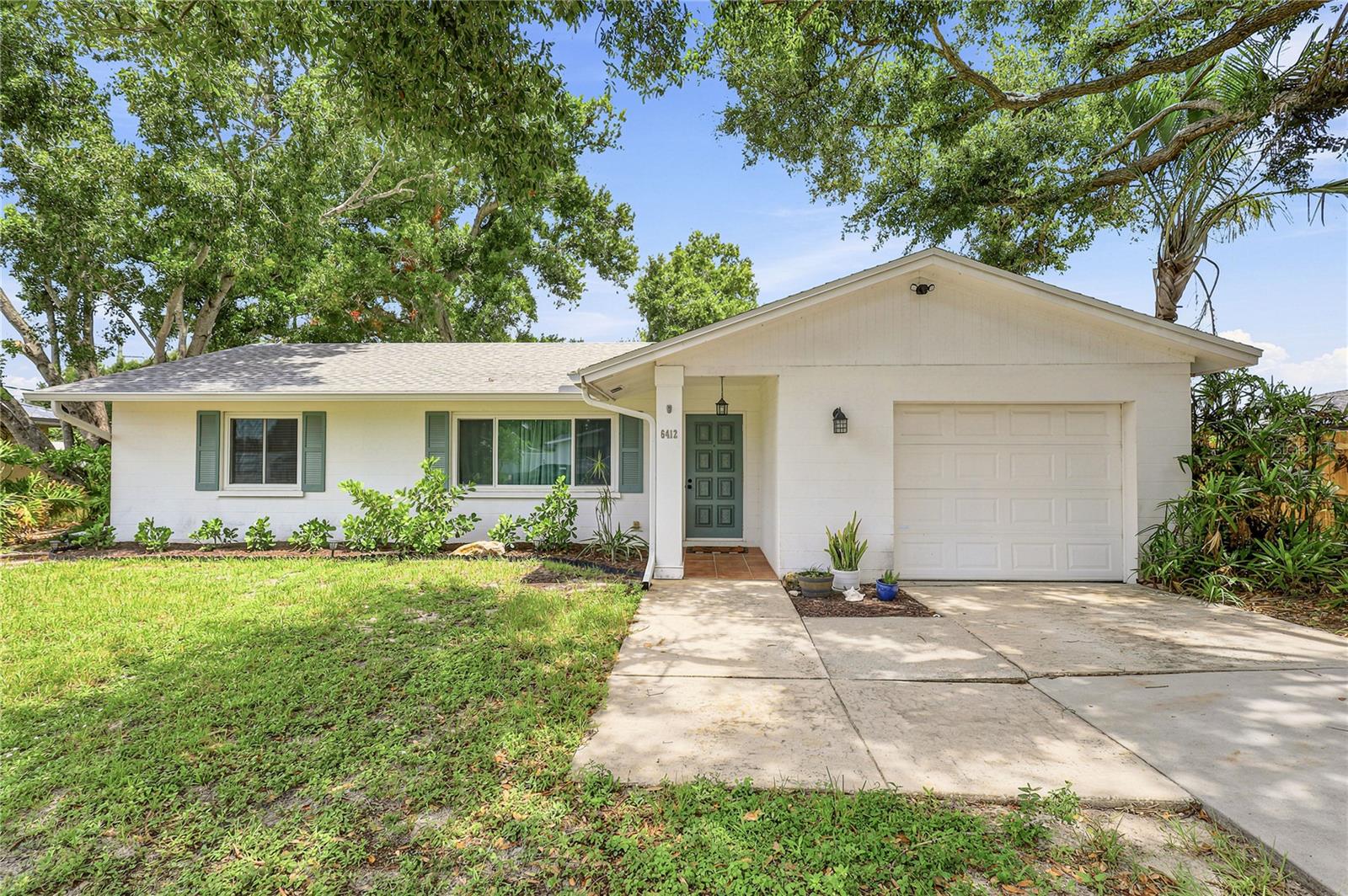 6412 2nd, Bradenton, FL 34209